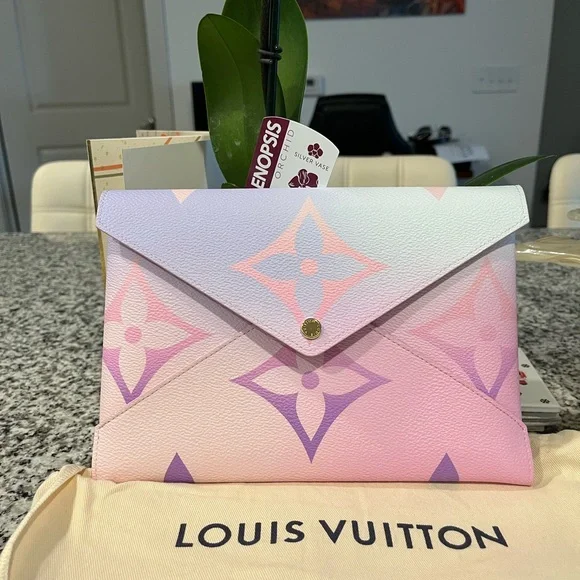 Louis Vuitton Pink and Purple Monogram Clutch - Picture 2 of 6